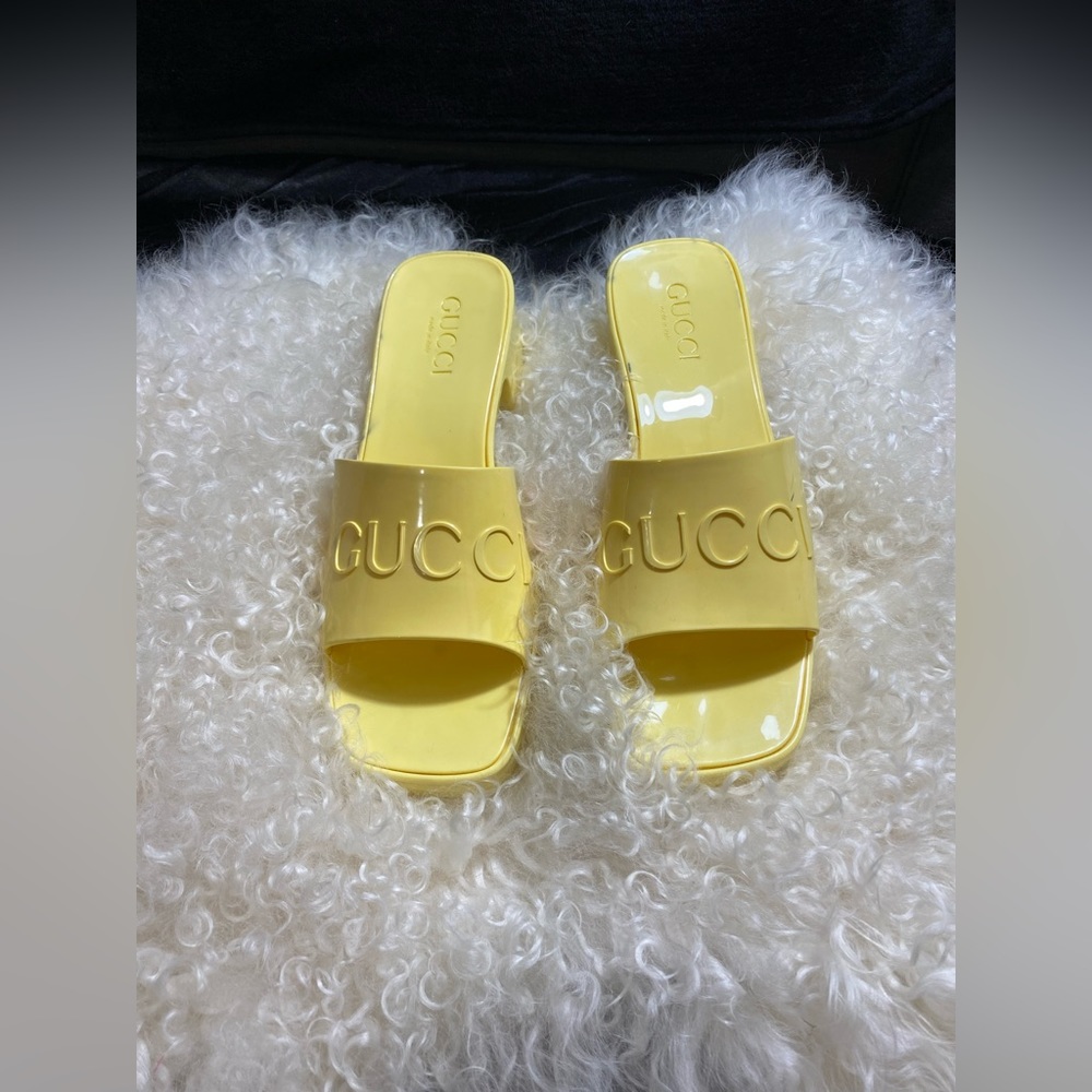 Gucci - Women’s Rubber Slide Sandal